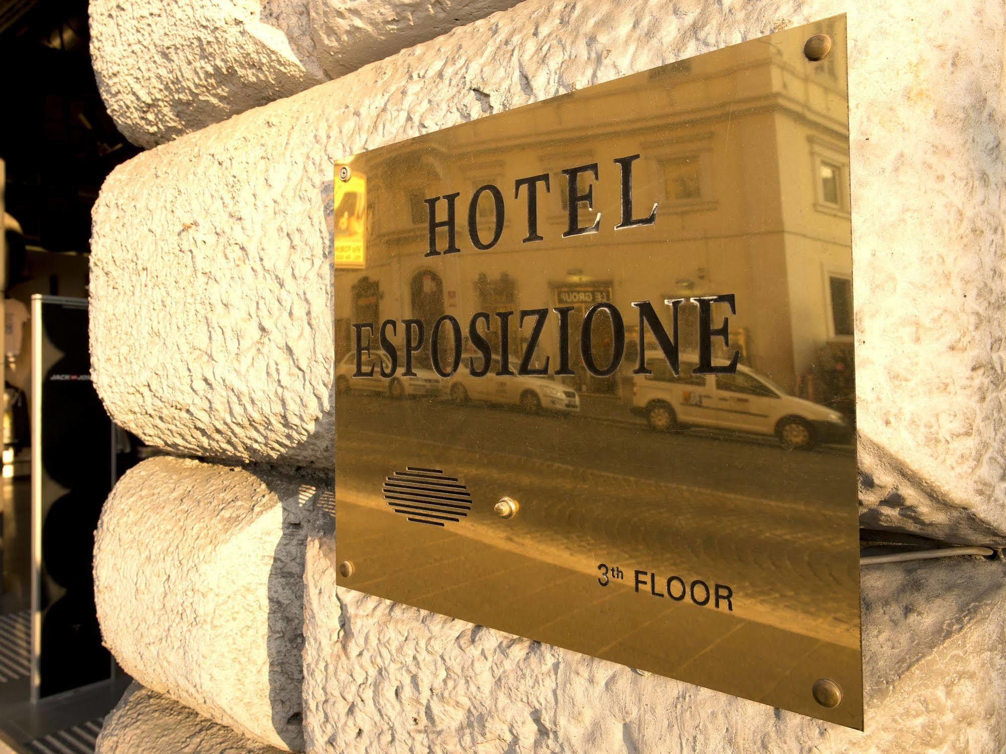 โรงแรมเอสโปซิซิโอเน โรมา ภายนอก รูปภาพ